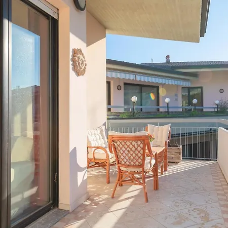 Kristall Lago Apartment *