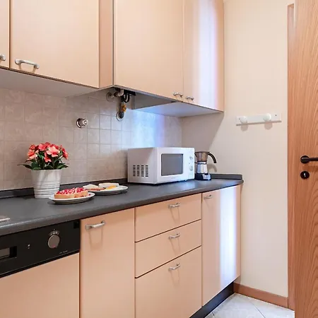 Kristall Lago Apartment *